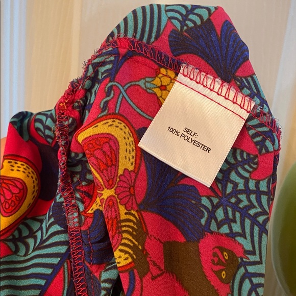 Rose & Olive Multicolor Floral Top - Picture 15 of 15